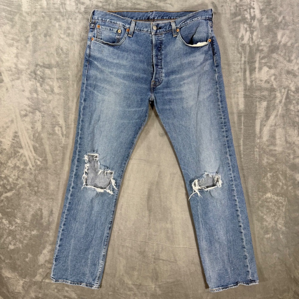 Levi's 501 Original Fit Jeans Men's Size 34x32 Blue Medium Wash Distressed